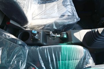 ���縣��R5 2.4L���� 155���� ��ʿ��8�� 3.1�׵�����ж��ͼƬ