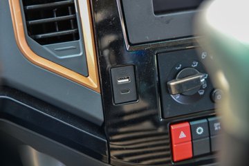 ���縣��R5 2.4L���� 155���� ��ʿ��8�� 3.1�׵�����ж��ͼƬ