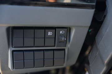 ���縣��R5 2.4L���� 155���� ��ʿ��8�� 3.1�׵�����ж��ͼƬ