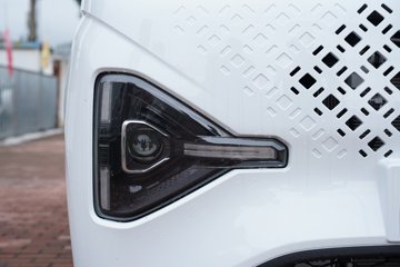 ���� �����V5 2025�� 1.6L���� 122���� 2�� ��ջ���ͼƬ