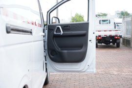 睿立达V6E&nbsp;VAN/轻客驾驶室图片