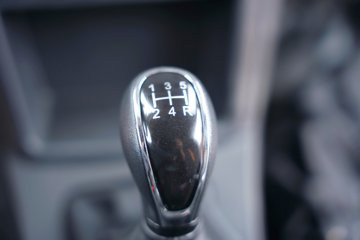 ���� �����V5 2025�� 1.6L���� 122���� 2�� ��ջ���ͼƬ