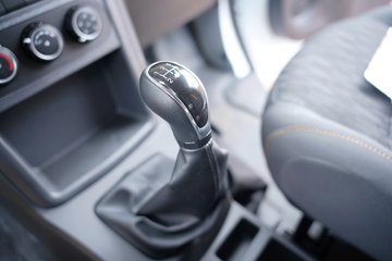 ���� �����V5 2025�� 1.6L���� 122���� 2�� ��ջ���ͼƬ