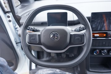 ���� �����V5 2025�� 1.6L���� 122���� 2�� ��ջ���ͼƬ