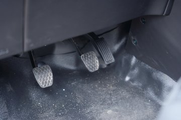 ���� �����V5 2025�� 1.6L���� 122���� 2�� ��ջ���ͼƬ