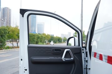 ���� �����V5 2025�� 1.6L���� 122���� 2�� ��ջ���ͼƬ