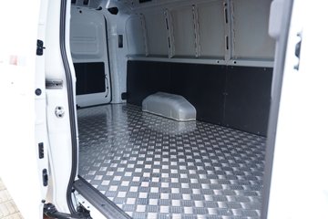 ���� �����V5 2025�� 1.6L���� 122���� 2�� ��ջ���ͼƬ