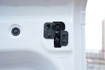 ���� �����V5 2025�� 1.6L���� 122���� 2�� ��ջ���ͼƬ