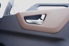 东风天锦KR PLUS 2025款 330马力 4X2 AMT自动档 8米冷藏车