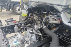 跃进超越H500 2.7L CNG 190马力 万里扬6档 单排底盘轻卡 跃进超越H500 2.7L CNG 190马力 万里扬6档 单排底盘轻卡