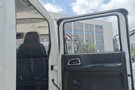 大拿T1&nbsp;电动载货车驾驶室图片