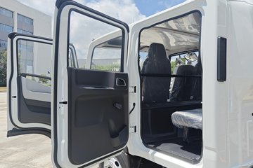 Ծ�� ����T1 Һɲ 3.15��˫�Ŵ��綯�����Ῠ ����ʱ��100.46kWhͼƬ