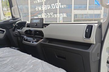 Ծ�� ����T1 Һɲ 3.15��˫�Ŵ��綯�����Ῠ ����ʱ��100.46kWhͼƬ