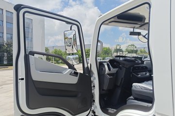 Ծ�� ����T1 Һɲ 3.15��˫�Ŵ��綯�����Ῠ ����ʱ��100.46kWhͼƬ