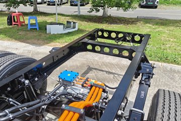 Ծ�� ����T1 Һɲ 3.15��˫�Ŵ��綯�����Ῠ ����ʱ��100.46kWhͼƬ