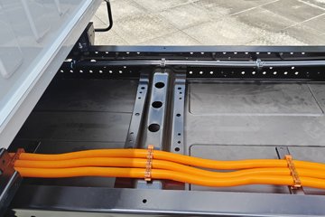 Ծ�� ����T1 Һɲ 3.15��˫�Ŵ��綯�����Ῠ ����ʱ��100.46kWhͼƬ