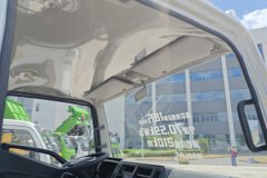 跃进 大拿T2 液刹 4.17米单排纯电动厢式轻卡 宁德时代70.59kWh