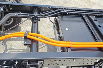 Ծ�� ����T2 Һɲ 4.17�׵��Ŵ��綯��ʽ�Ῠ ����ʱ��70.59kWhͼƬ