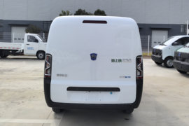 熊猫牌EV7&nbsp;电动封闭厢货外观图片