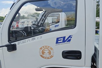 Ծ�� ����T3 Һɲ 3.805�׵��Ŵ��綯�����Ῠ ����ʱ��53.58kWhͼƬ