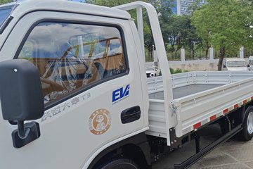 Ծ�� ����T3 Һɲ 3.805�׵��Ŵ��綯�����Ῠ ����ʱ��53.58kWhͼƬ