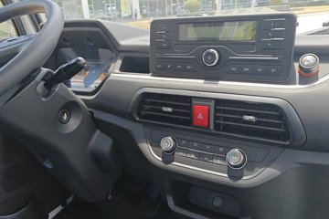Ծ�� ����T3 Һɲ 3.805�׵��Ŵ��綯�����Ῠ ����ʱ��53.58kWhͼƬ