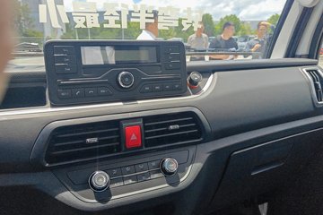 Ծ�� ����T3 Һɲ 3.805�׵��Ŵ��綯�����Ῠ ����ʱ��53.58kWhͼƬ