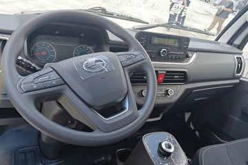 Ծ�� ����T3 Һɲ 3.805�׵��Ŵ��綯�����Ῠ ����ʱ��53.58kWhͼƬ