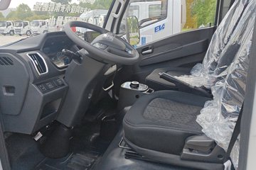 Ծ�� ����T3 Һɲ 3.805�׵��Ŵ��綯�����Ῠ ����ʱ��53.58kWhͼƬ