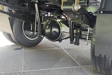 Ծ�� ����T3 Һɲ 3.805�׵��Ŵ��綯�����Ῠ ����ʱ��53.58kWhͼƬ