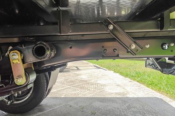 Ծ�� ����T3 Һɲ 3.805�׵��Ŵ��綯�����Ῠ ����ʱ��53.58kWhͼƬ