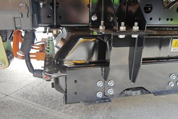 Ծ�� ����T3 Һɲ 3.805�׵��Ŵ��綯�����Ῠ ����ʱ��53.58kWhͼƬ