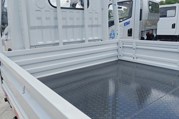 Ծ�� ����T3 Һɲ 3.805�׵��Ŵ��綯�����Ῠ ����ʱ��53.58kWhͼƬ