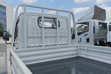 Ծ�� ����T3 Һɲ 3.805�׵��Ŵ��綯�����Ῠ ����ʱ��53.58kWhͼƬ
