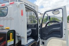 跃进麒麟EX3 4X2 纯电动车厢可卸式垃圾运输车 106.95kWh