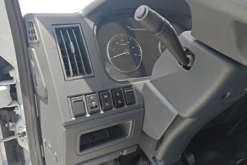 麒麟&nbsp;垃圾运输车驾驶室图片