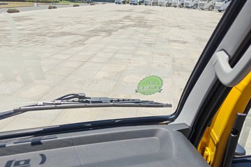 Ծ�� С���� 115���� 4X2 2.2��˫����ж��ͼƬ