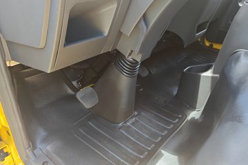 Ծ�� С���� 115���� 4X2 2.2��˫����ж��ͼƬ