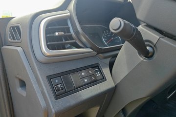 Ծ�� С���� 115���� 4X2 2.2��˫����ж��ͼƬ