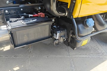 Ծ�� С���� 115���� 4X2 2.2��˫����ж��ͼƬ