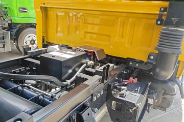 Ծ�� С���� 115���� 4X2 2.2��˫����ж��ͼƬ