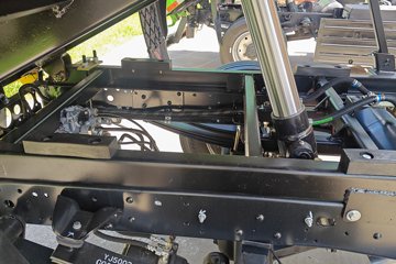 Ծ�� С���� 115���� 4X2 2.2��˫����ж��ͼƬ