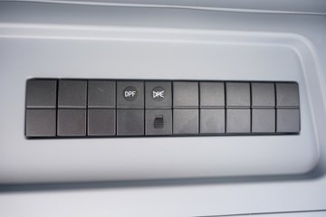 ��������KL 10.8L���� 490���� 4X2 ����12�� AMT�Զ��� ǣ����ͼƬ