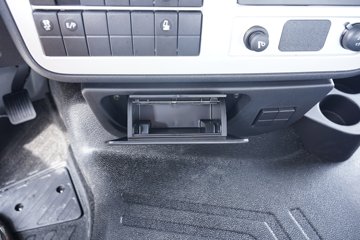 ��������KL 10.8L���� 490���� 4X2 ����12�� AMT�Զ��� ǣ����ͼƬ