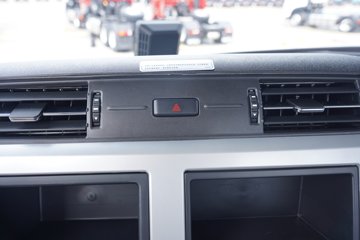��������KL 10.8L���� 490���� 4X2 ����12�� AMT�Զ��� ǣ����ͼƬ