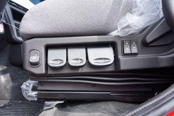 ��������KL 10.8L���� 490���� 4X2 ����12�� AMT�Զ��� ǣ����ͼƬ