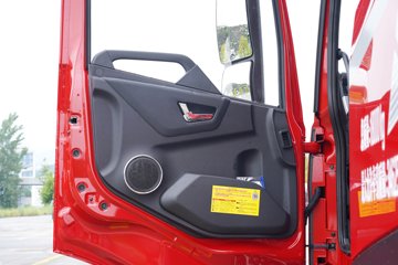 ��������KL 10.8L���� 490���� 4X2 ����12�� AMT�Զ��� ǣ����ͼƬ
