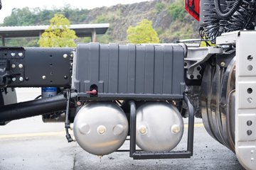 ��������KL 10.8L���� 490���� 4X2 ����12�� AMT�Զ��� ǣ����ͼƬ