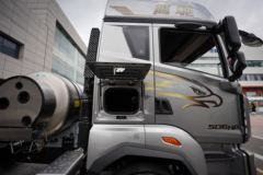 青岛解放 鹰驰 12.5L LNG 500马力 6X4 一汽解放12档 AMT自动档 牵引车