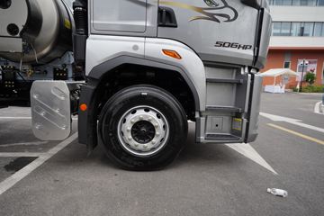 �ൺ��� ӥ�� 12.5L LNG 500���� 6X4 һ�����12�� ǣ����ͼƬ